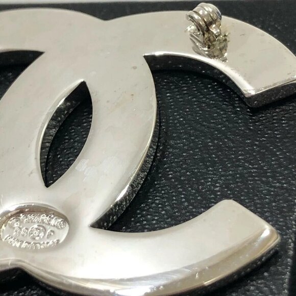 CHANEL CC Logo Vintage Brooch Silver Tone Pin 98P Auth w/Box #2678 - Picture 5 of 10